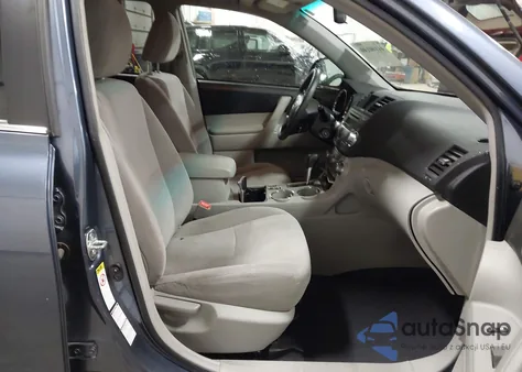 2012 Toyota Highlander Base V6 z USA, uszkodzony, nr VIN 5TDBK3EH3CS164105